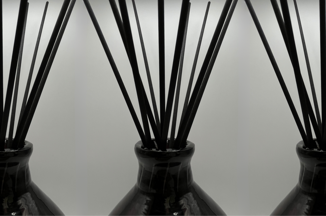 BOUJEE MONACO | Flipping reeds of a BOUJEE diffuser to refresh the fragrance and extend its lasting power