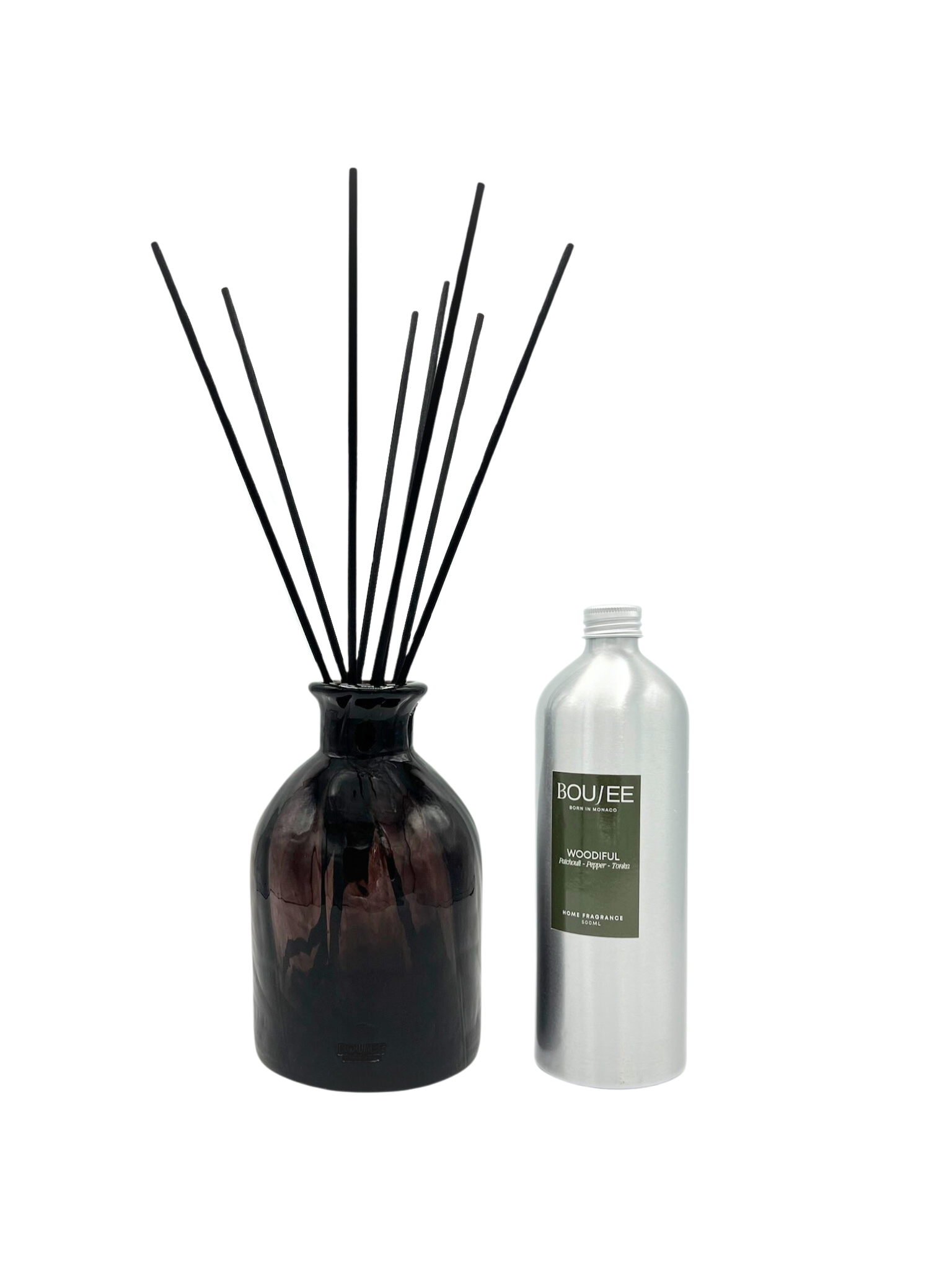 Woodiful Diffuser by BOUJEE Monaco, a warm and rich fragrance featuring patchouli, pepper, and tonka to create a cozy, sophisticated ambiance.